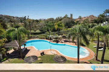 3 bedroom Apartment for Sale in Nueva Andalucía-40350