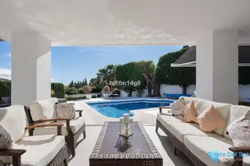4 bedroom House for Sale in Nueva Andalucía-40379