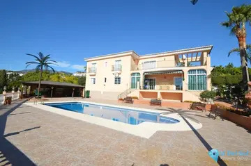 6 bedroom House for Sale in Benalmadena