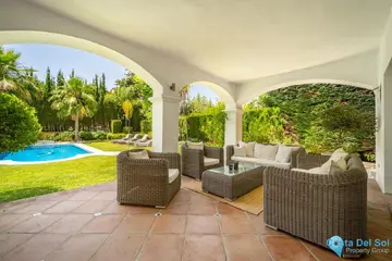 5 bedroom House for Sale in Nueva Andalucía-40512