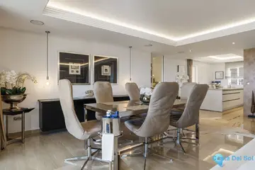 4 bedroom Apartment for Sale in Los Almendros-40562