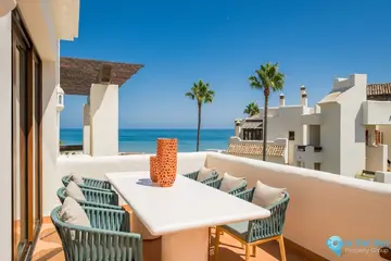 3 bedroom Apartment for Sale in New Golden Mile