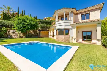 5 bedroom House for Sale in Los Arqueros