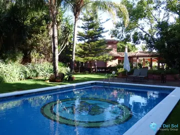 9 bedroom House for Sale in Torrenueva
