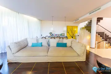 4 bedroom House for Sale in The Golden Mile-40913