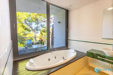 4 bedroom House for Sale in The Golden Mile-40914