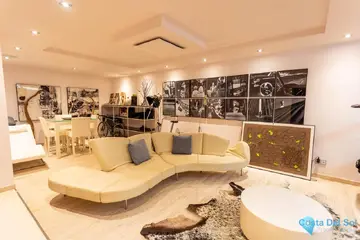 4 bedroom House for Sale in The Golden Mile-40915