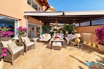 4 bedroom House for Sale in Málaga-40933