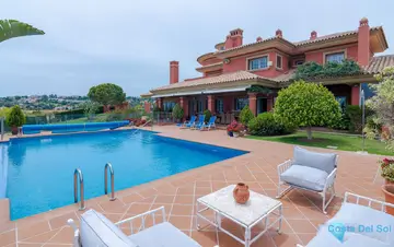 5 bedroom House for Sale in La Cala de Mijas