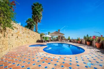 6 bedroom House for Sale in La Mairena