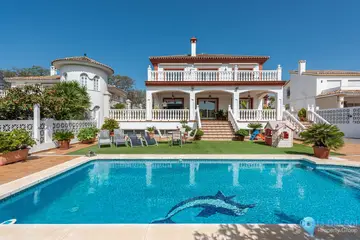 6 bedroom House for Sale in San Pedro de Alcántara