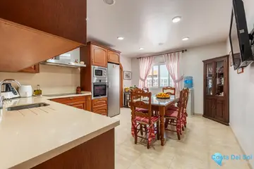 6 bedroom House for Sale in San Pedro de Alcántara-41006