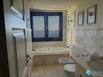3 bedroom Apartment for Sale in Estepona-41057