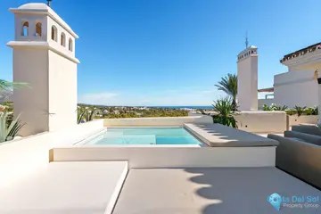 3 bedroom Apartment for Sale in Nueva Andalucía-41078