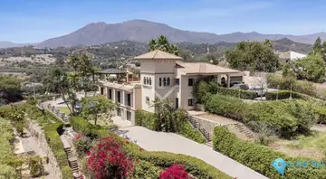 6 bedroom House for Sale in Estepona-41132