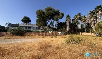 1850m2 Plot for Sale in Nagüeles-41540