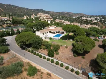 4444m2 Plot for Sale in Elviria