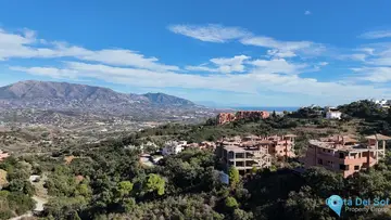 4 bedroom House for Sale in La Mairena-41695