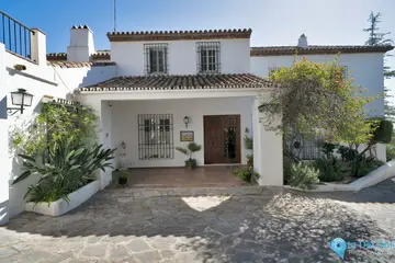 6 bedroom House for Sale in Las Brisas-41751