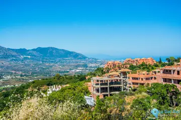 4 bedroom House for Sale in La Mairena-41766