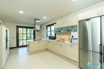 4 bedroom House for Sale in El Paraiso-41997