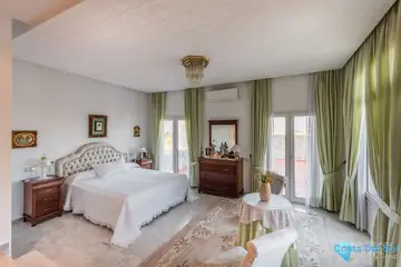 6 bedroom House for Sale in Churriana-42006