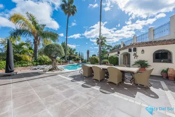 6 bedroom House for Sale in Estepona-42048