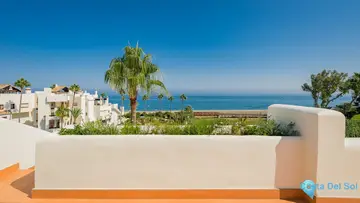 3 bedroom Apartment for Sale in New Golden Mile-42052