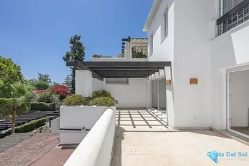2 bedroom Apartment for Sale in Río Real-101415