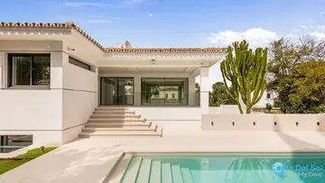 6 bedroom House for Sale in Guadalmina Alta