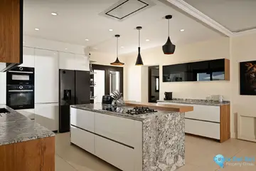 6 bedroom House for Sale in Marbesa-42115