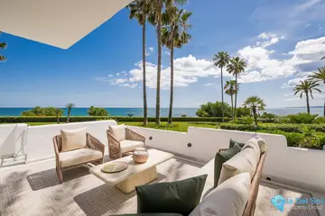 3 bedroom Apartment for Sale in New Golden Mile