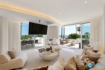 3 bedroom Apartment for Sale in New Golden Mile-42228