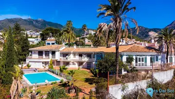 9 bedroom House for Sale in Torremuelle