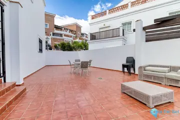 4 bedroom House for Sale in Alhaurín de la Torre-101425