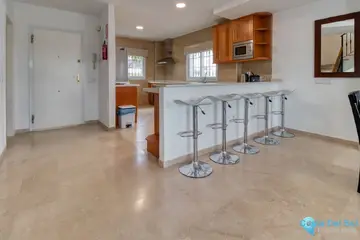 4 bedroom House for Sale in Alhaurín de la Torre-101427