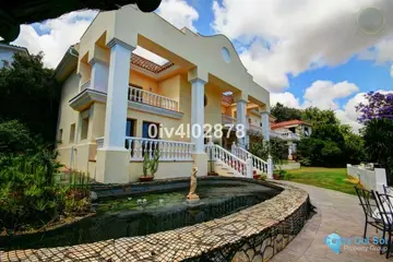10 bedroom House for Sale in Benalmadena Pueblo