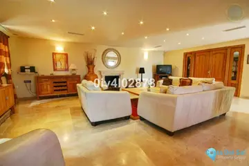 10 bedroom House for Sale in Benalmadena Pueblo-42293