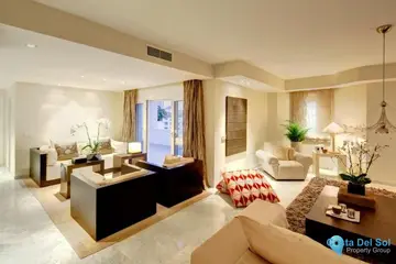 3 bedroom Apartment for Sale in Puerto Banús-42303
