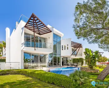 5 bedroom House for Sale in Sierra Blanca