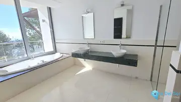 5 bedroom House for Sale in The Golden Mile-42467