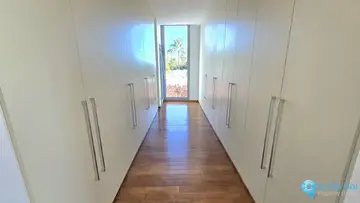 5 bedroom House for Sale in The Golden Mile-42466