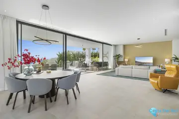 5 bedroom House for Sale in Marbella-42580
