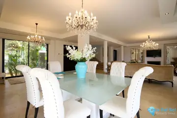6 bedroom House for Sale in Nueva Andalucía-42761