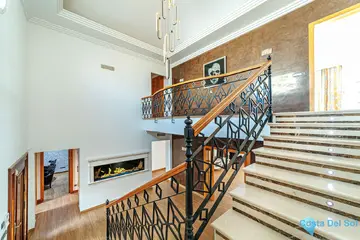 8 bedroom House for Sale in Marbella-42847