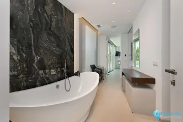 6 bedroom House for Sale in Marbesa-42902