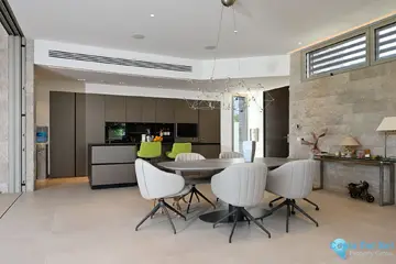 6 bedroom House for Sale in Marbesa-42903