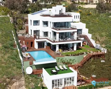 5 bedroom House for Sale in La Duquesa