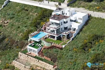 5 bedroom House for Sale in La Duquesa-42977