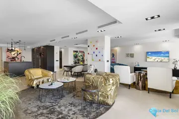 4 bedroom Apartment for Sale in Puerto Banús-43050